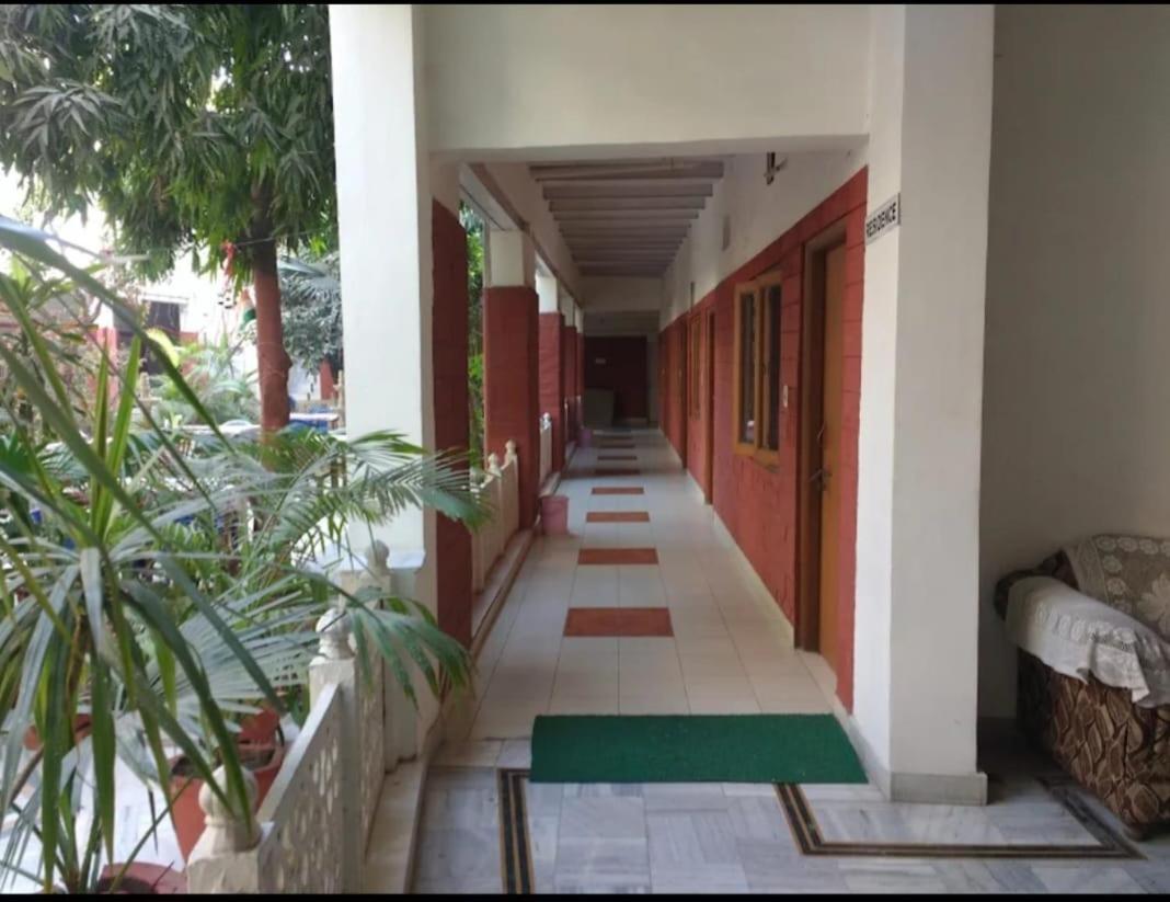 Hotel Tourist Rest House Agra Agra  Exterior foto