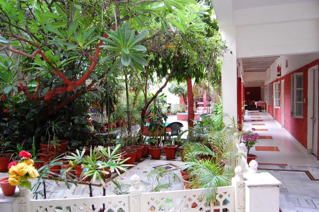 Hotel Tourist Rest House Agra Agra  Exterior foto